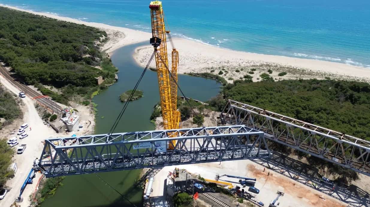 Varo con Liebherr LR11000