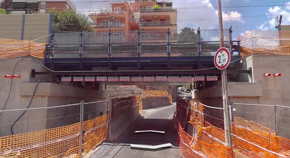 Via dei Grottoni